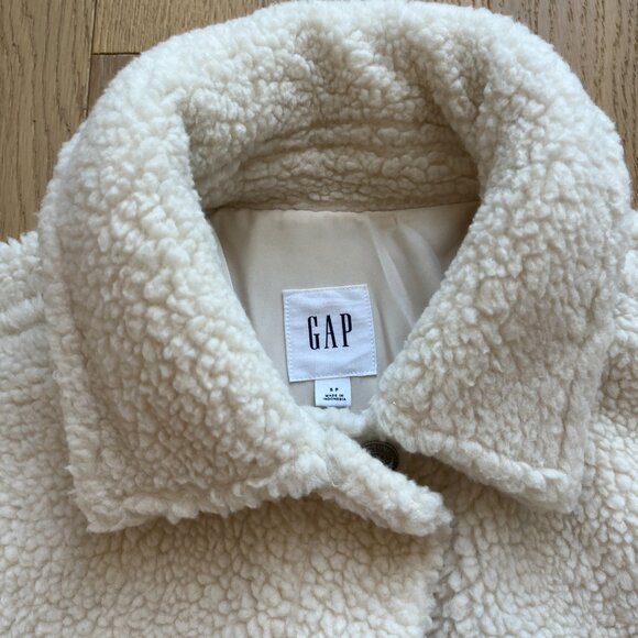 GAP Cream Sherpa Jacket - Picture 2 of 4